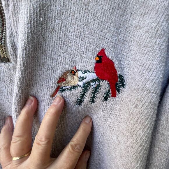 Vintage  Artisans Sunshein Designs  size L embroidered cardinal ( measured) grey - Picture 3 of 9